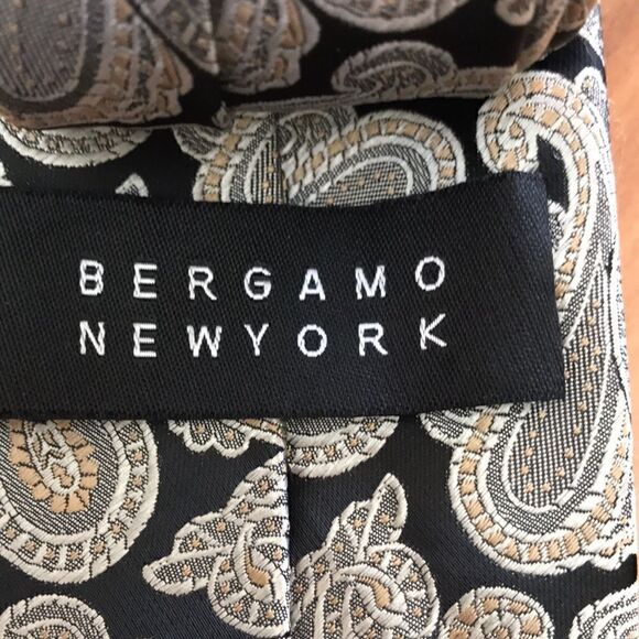 Bergamo New York Mens Tie - Picture 4 of 4